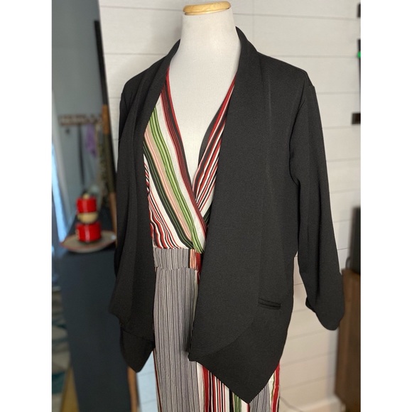 Maurice’s Black Flowy Blazer - Picture 4 of 6